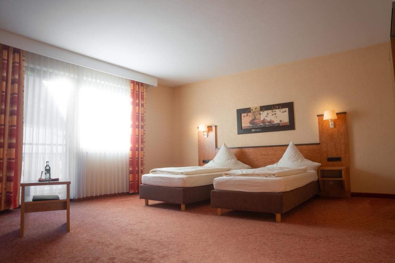 Hotel Gasthof Kaesser อันส์บาห์ ภายนอก รูปภาพ