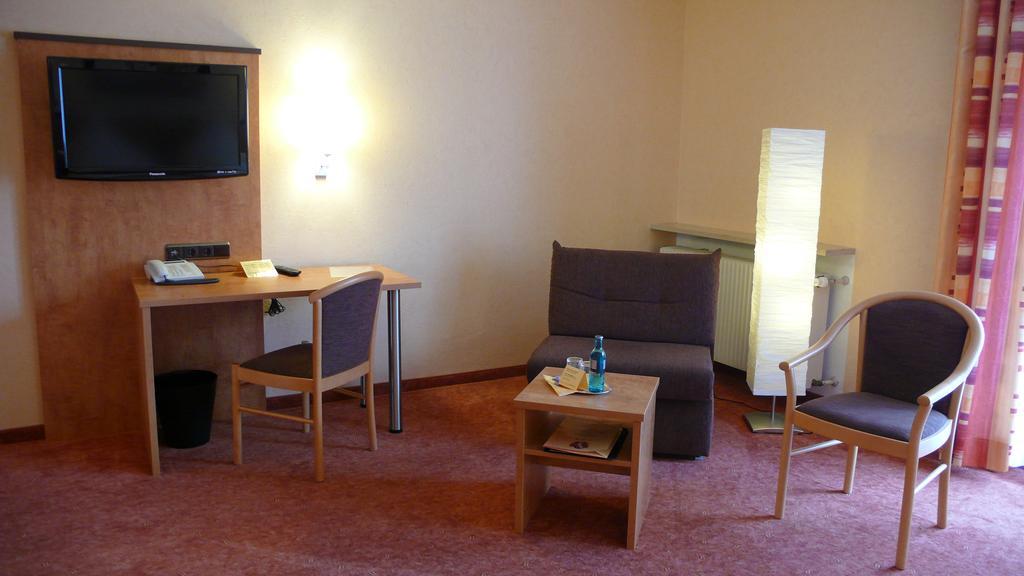 Hotel Gasthof Kaesser อันส์บาห์ ภายนอก รูปภาพ